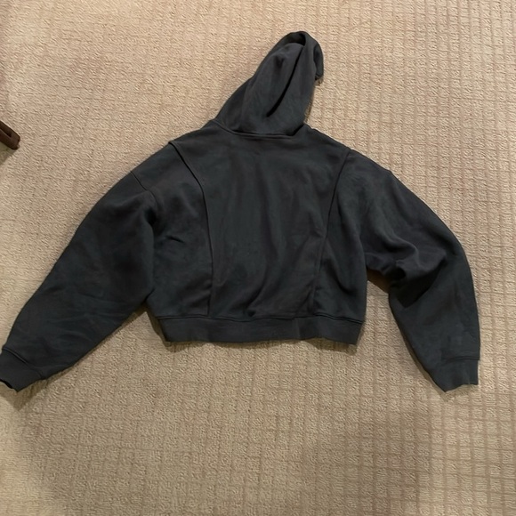 Nike cropped hoodie - Picture 3 of 3